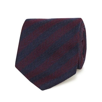 Dark red chevron patterned tie with wool